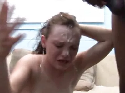 Mon modèle suce et éjacule dans la baise. video x gratuit perfect