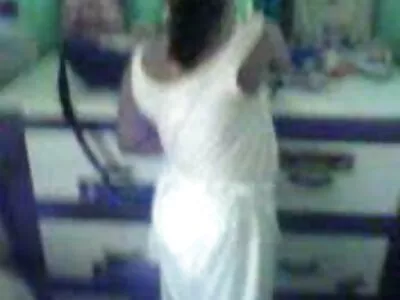 Putain de MILF, essayant de se faire baiser film video porno gratuit