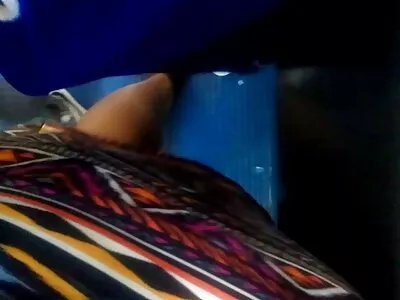 Tu ne t'ennuieras pas avec ton voisin, video x gr je l'ai embrassé avec un cheval