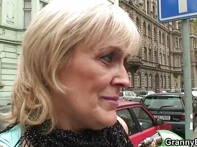 Jeune film x gratuit amateurs femme au gros cul aime dominer les rapports sexuels et le lit