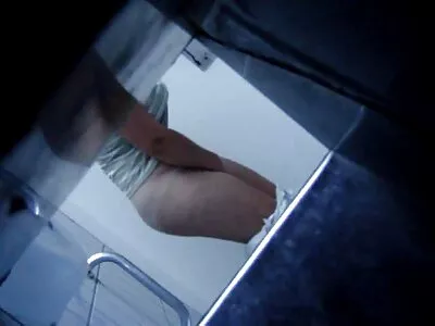 Des échangistes russes ont film streaming xxx gratuit filmé un quatuor fait maison