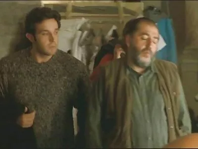 Vibromasseur attaché et video gratuit x embrassé