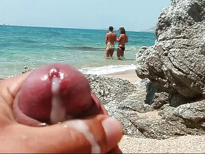 J'aime me masturber pendant que video x hd gratuite mon copain travaille sur l'ordinateur