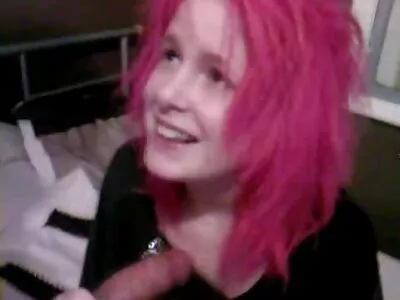 Femme solitaire aux gros seins coquine dans la film video gratuit x voiture