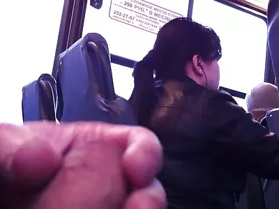 Noyade dans la chatte et le cul mouillés, frottant video x gra l'aine