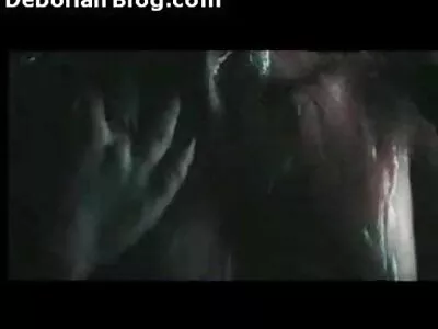 petite étudiante asiatique se xxx video sex gratuit sent bien